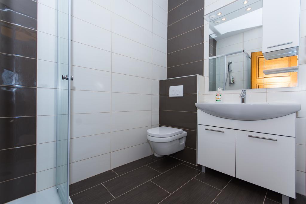 Apartments Bisera โตรกีร์ ภายนอก รูปภาพ